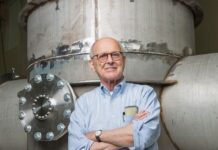 El artesano que midió el temblor del cosmos.