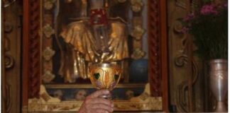 La máscara roja y amarilla: Fray Tormenta, el luchador que peleó por el pan de los niños